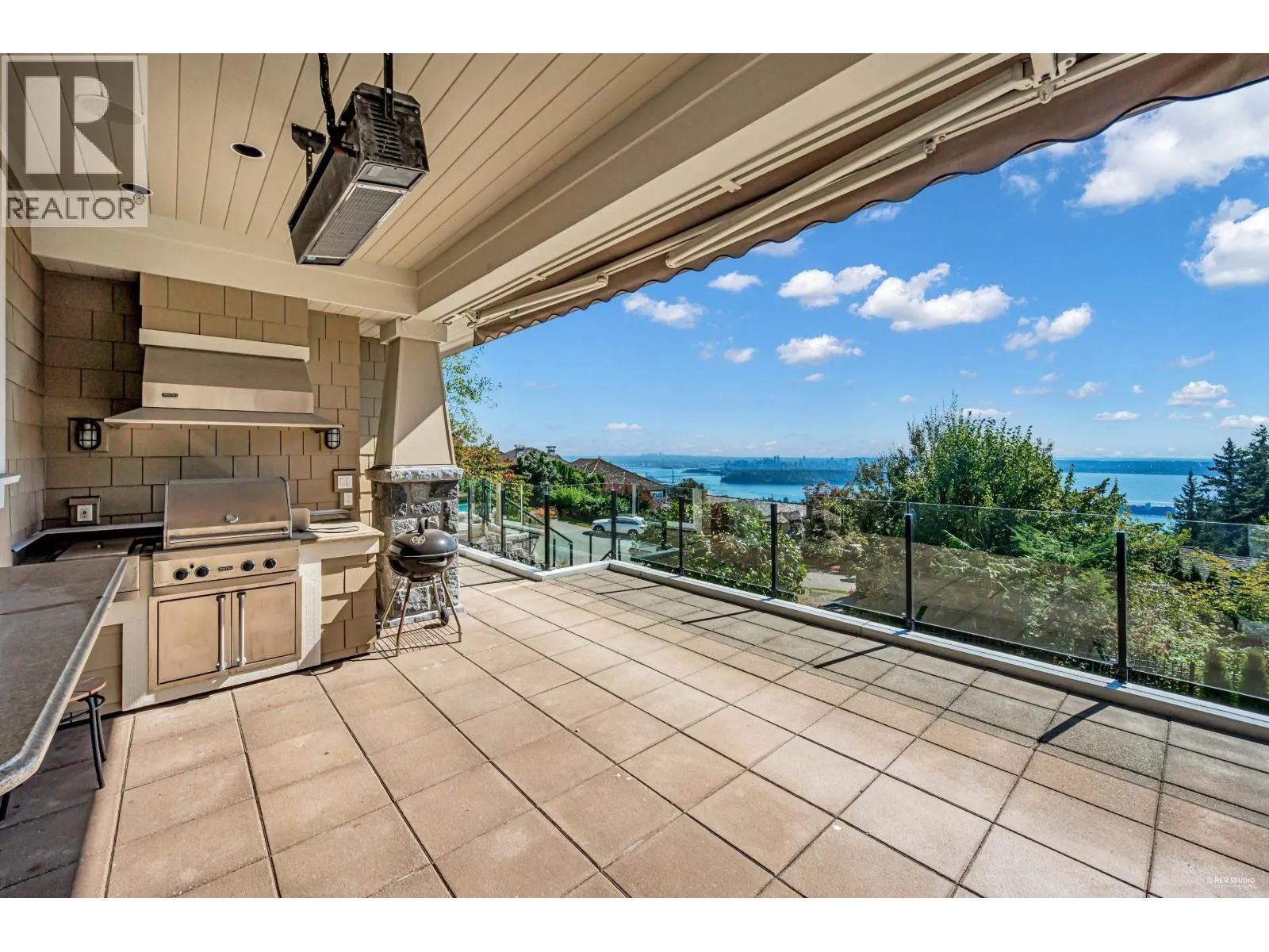 2495 HUDSON COURT