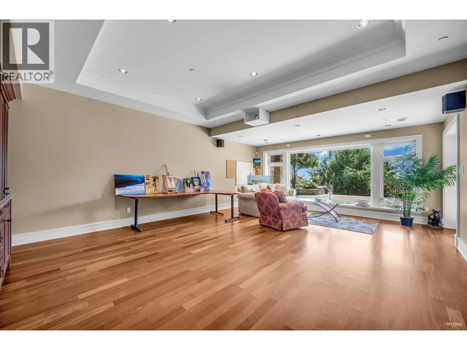 2495 HUDSON COURT