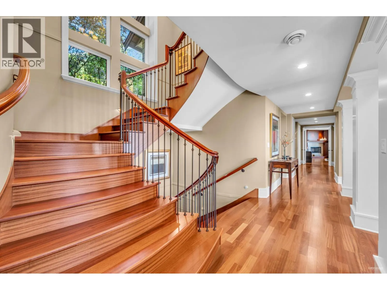 2495 HUDSON COURT