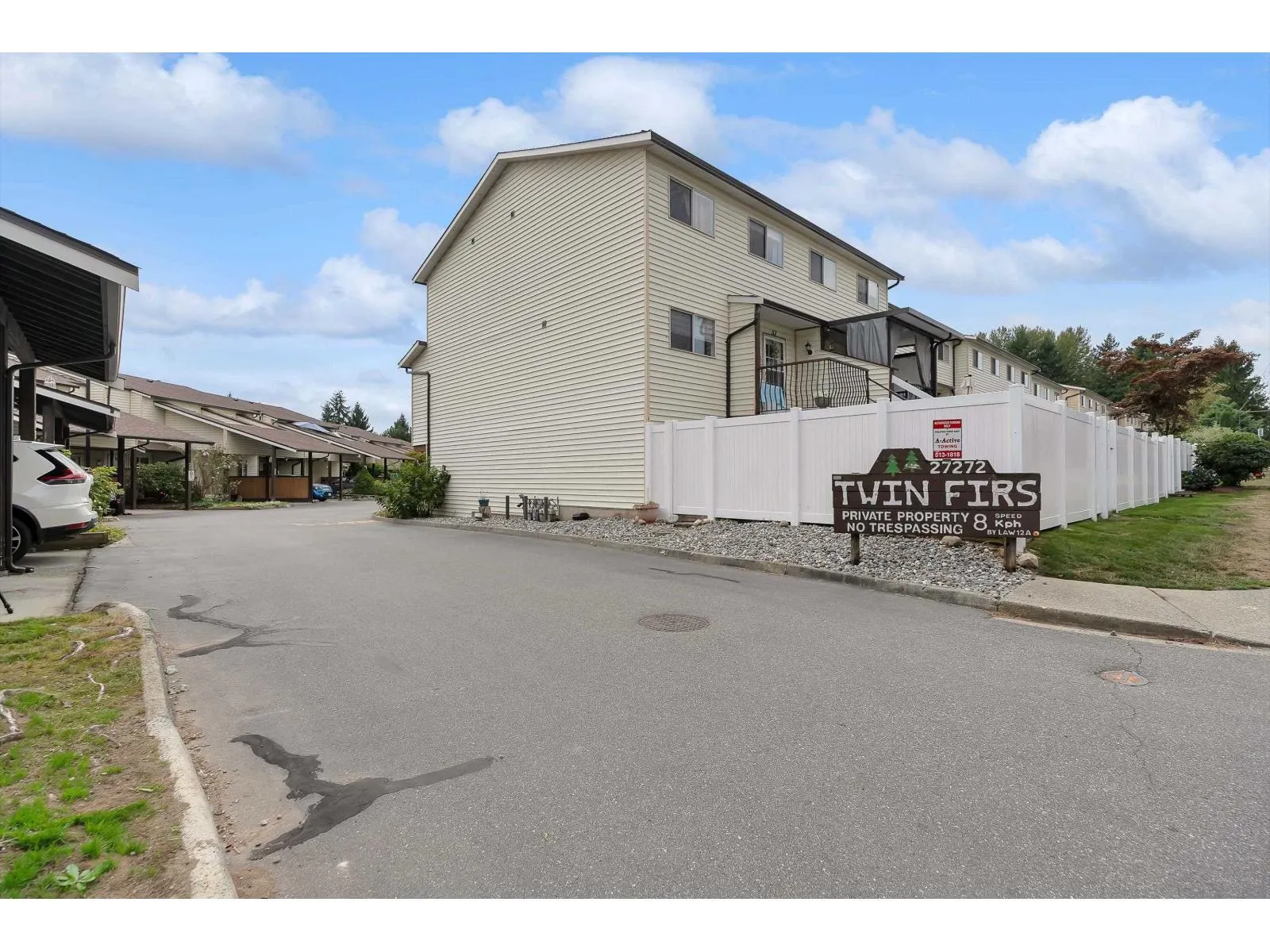 84 27272 32 AVENUE