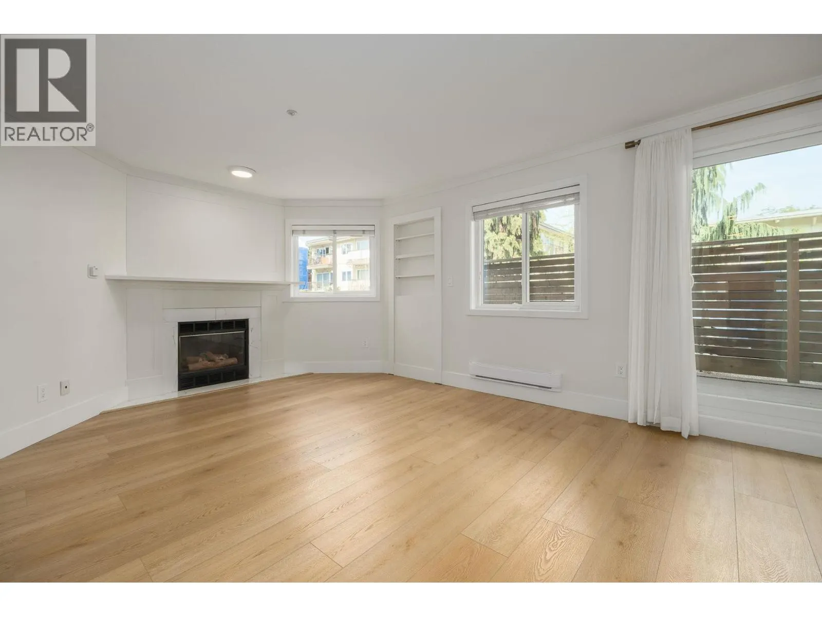 1959 W 2ND AVENUE