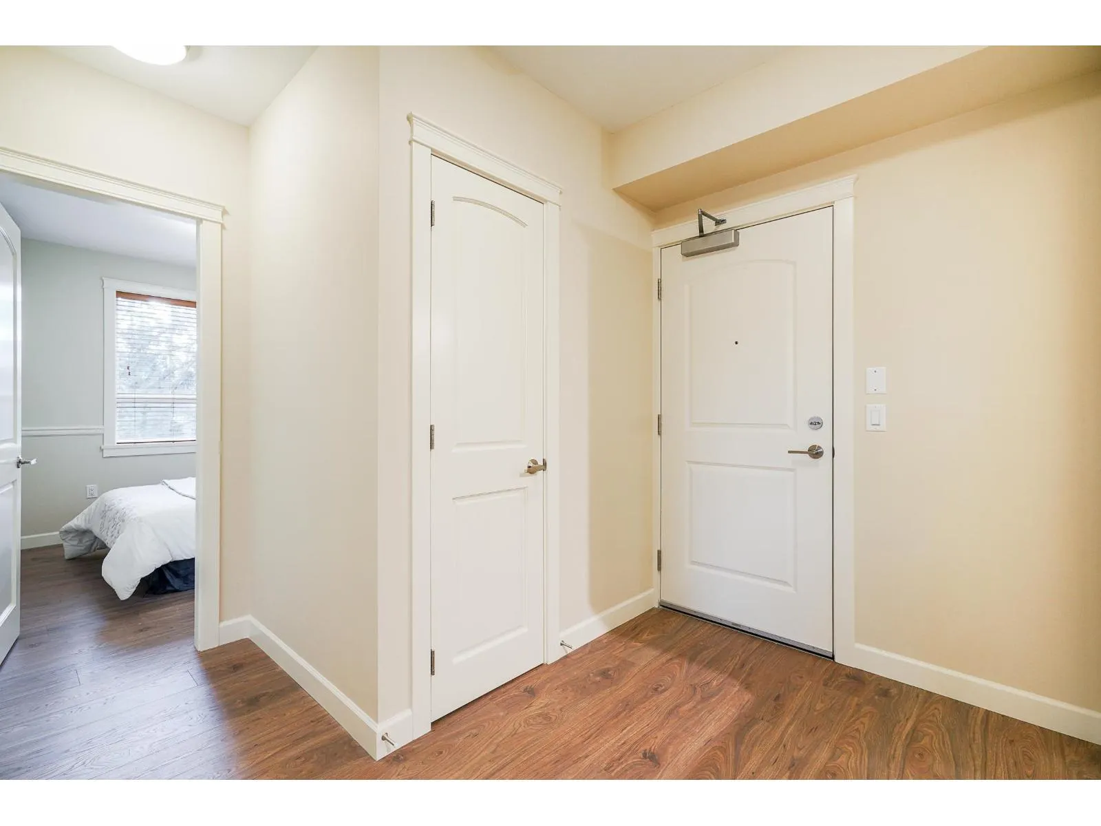 409 14588 MCDOUGALL DRIVE