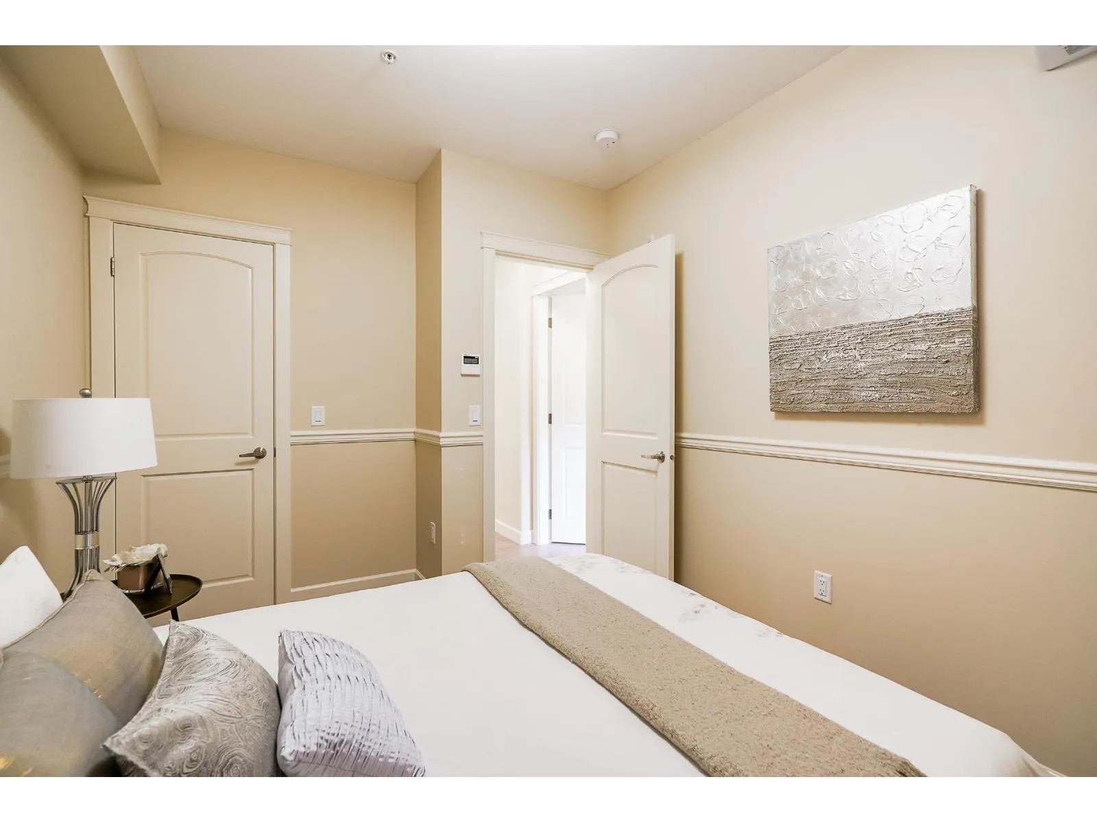 409 14588 MCDOUGALL DRIVE