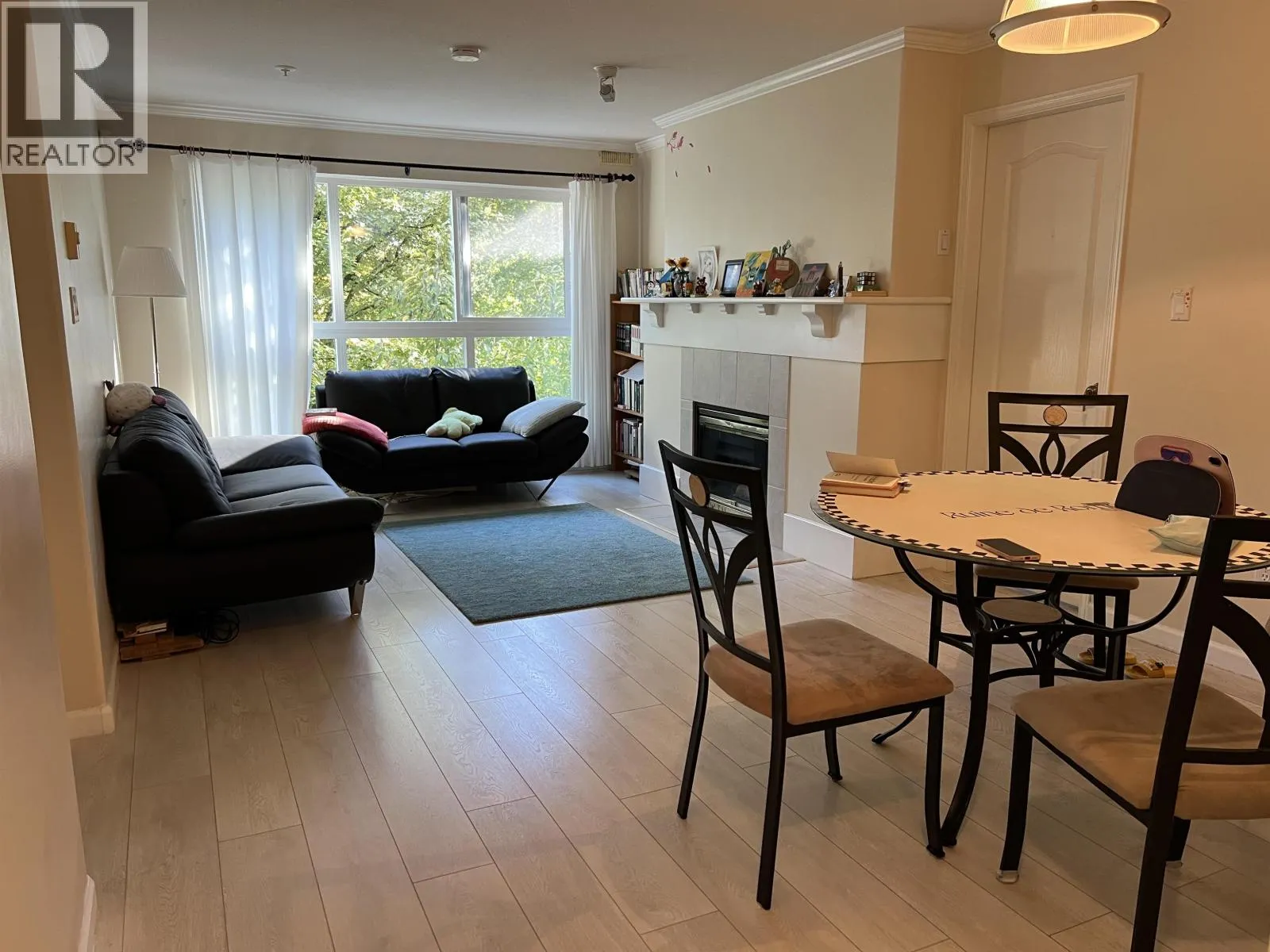 208 5900 DOVER CR