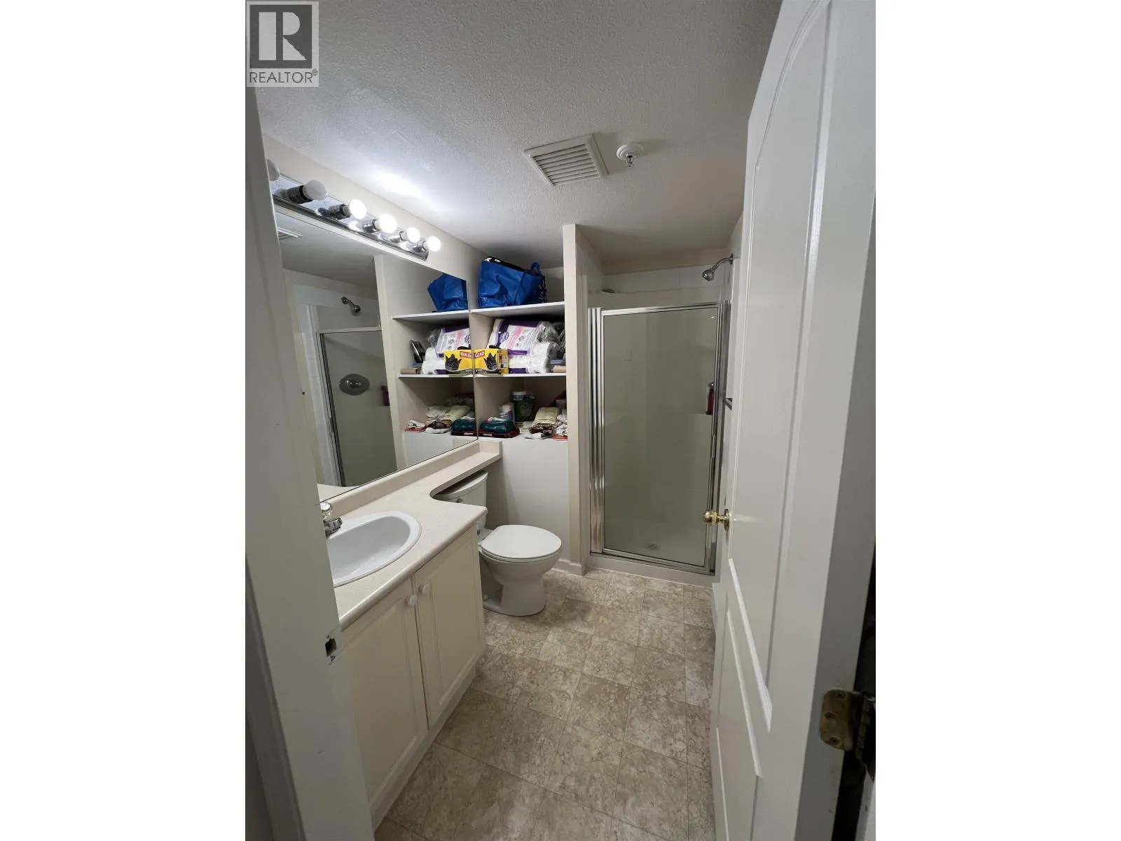 208 5900 DOVER CR