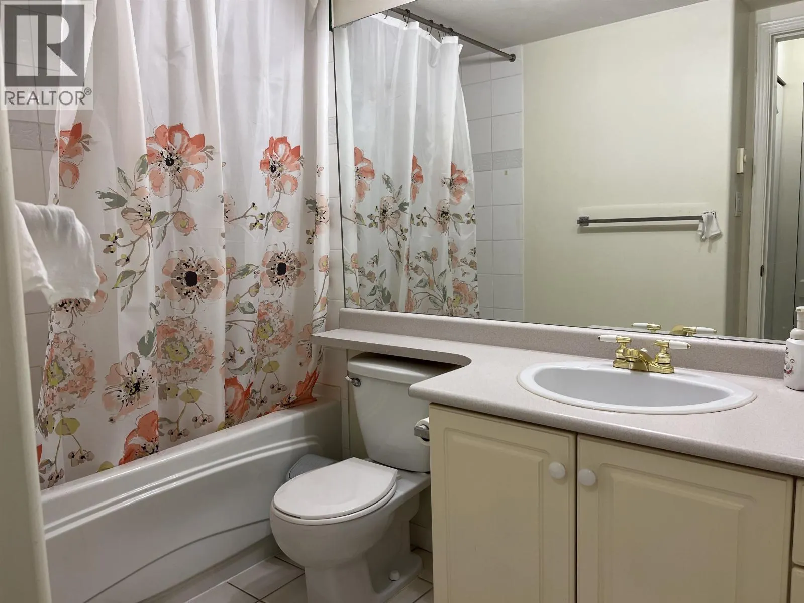 208 5900 DOVER CR