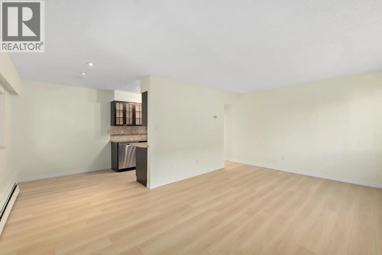 314 250 W 1ST STREET