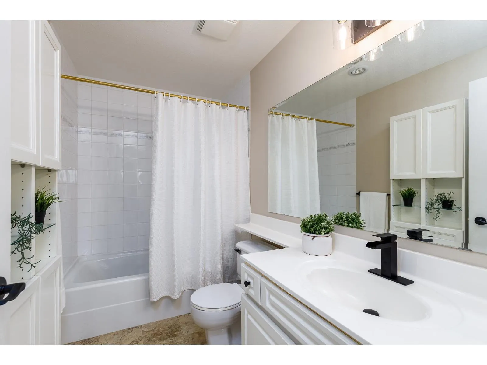 1501 3190 GLADWIN ROAD