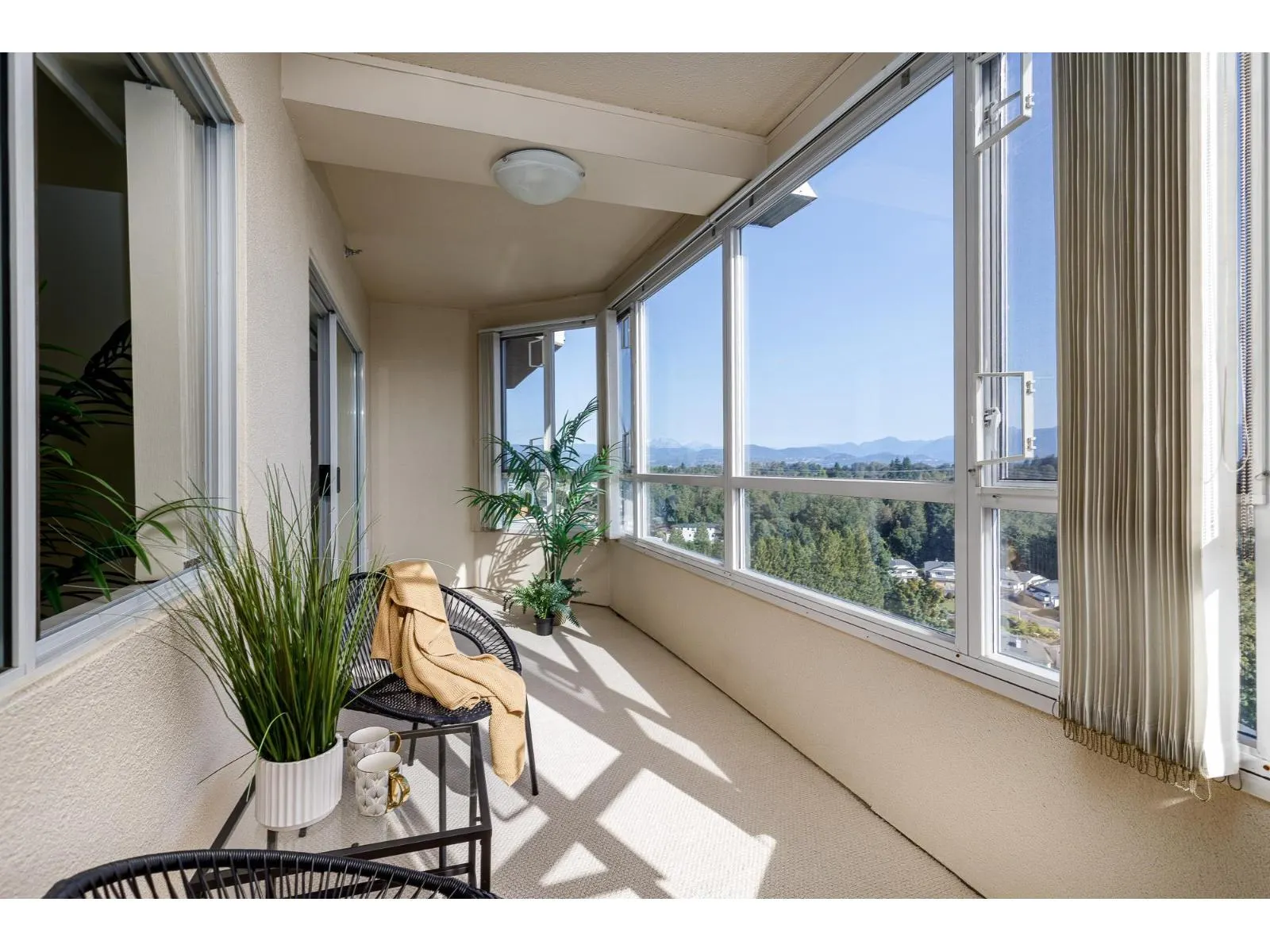 1501 3190 GLADWIN ROAD