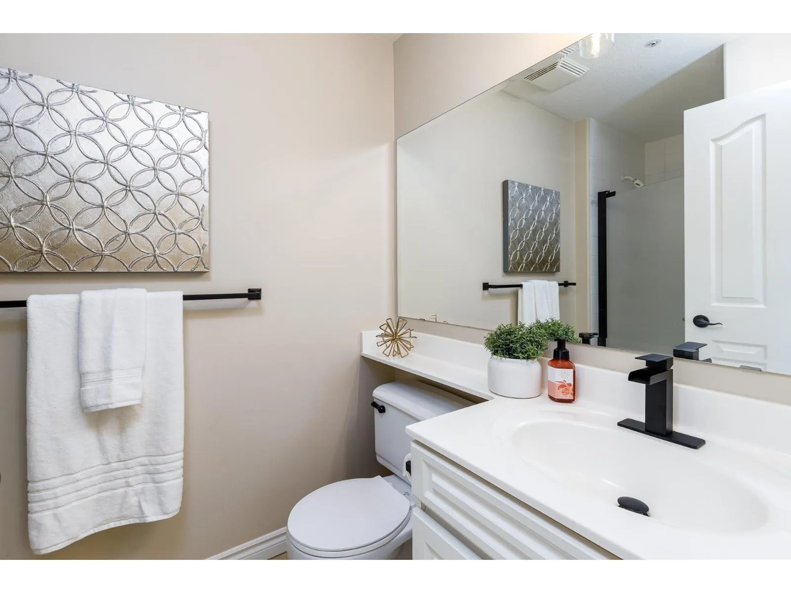 1501 3190 GLADWIN ROAD