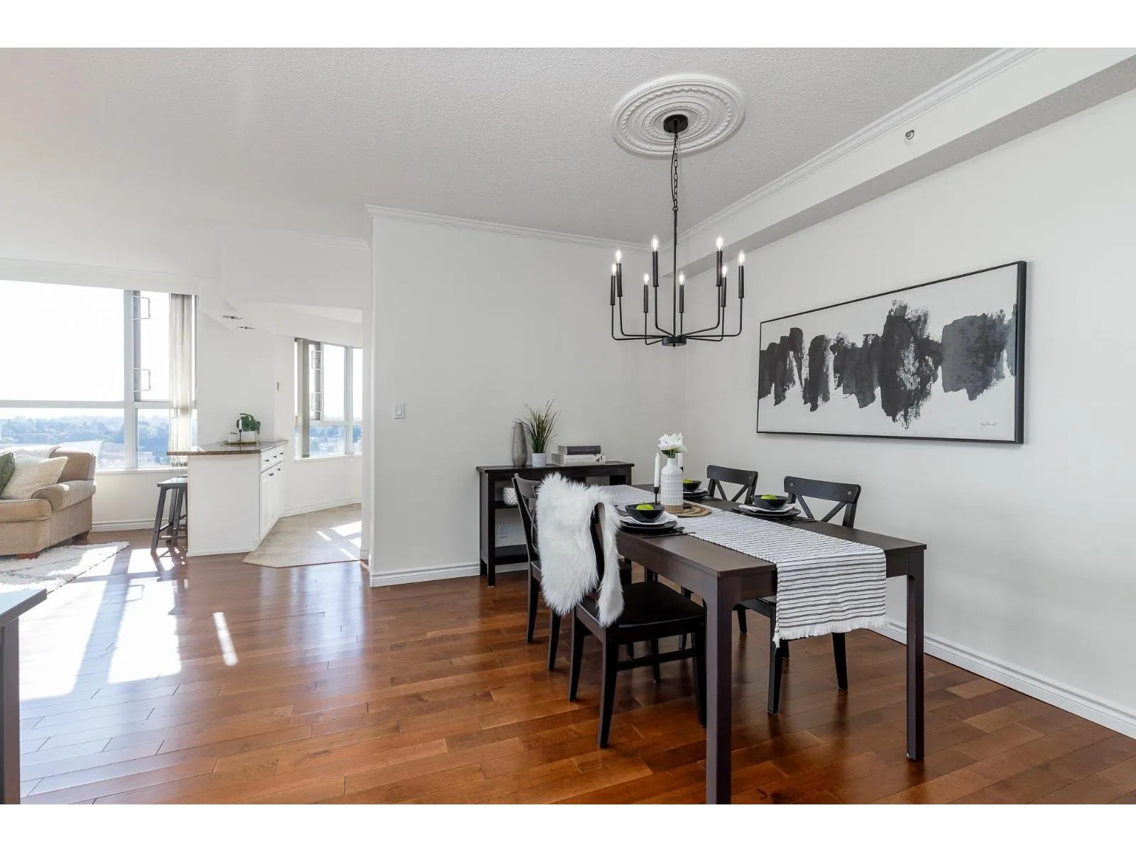 1501 3190 GLADWIN ROAD