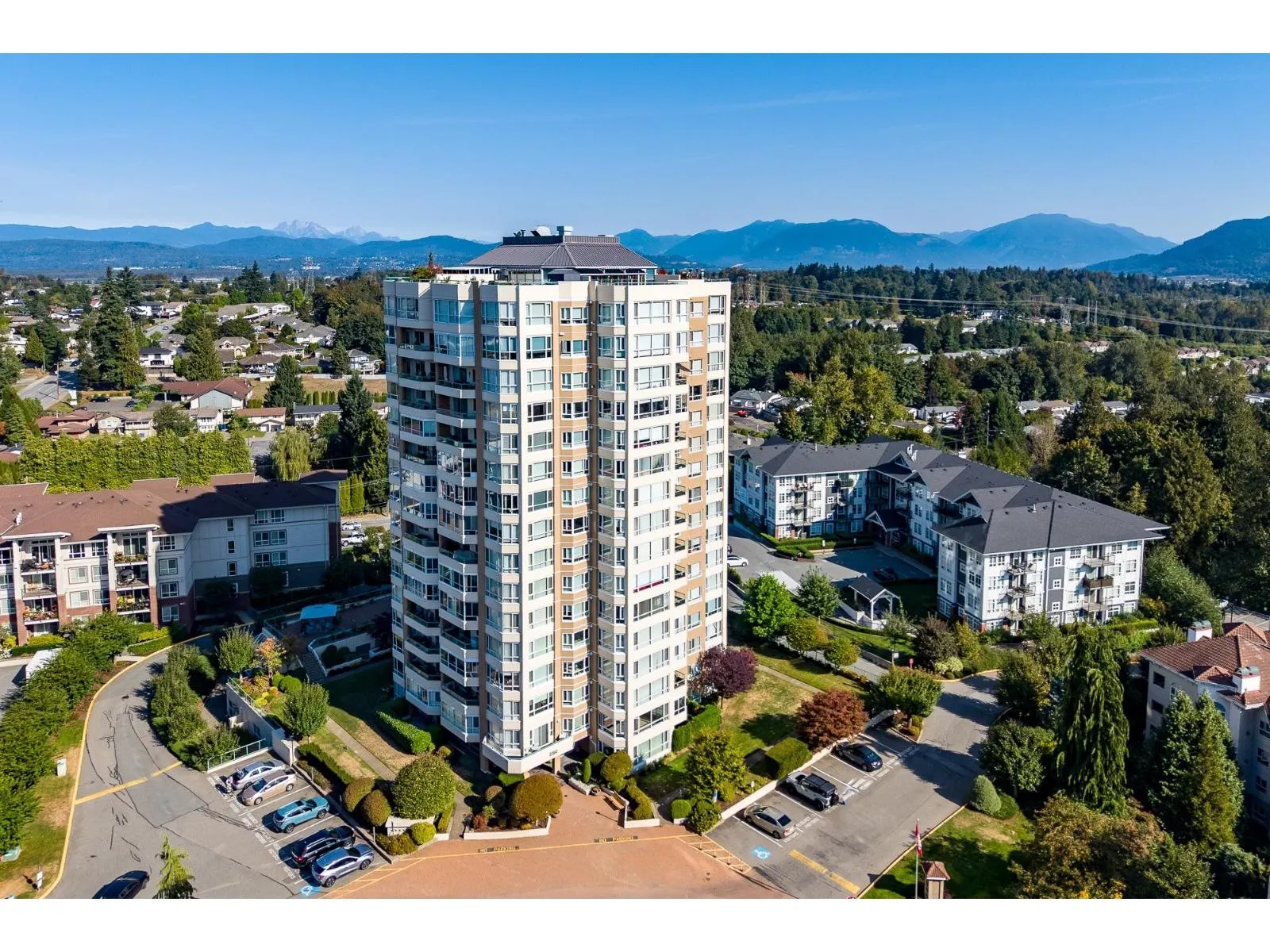 1501 3190 GLADWIN ROAD