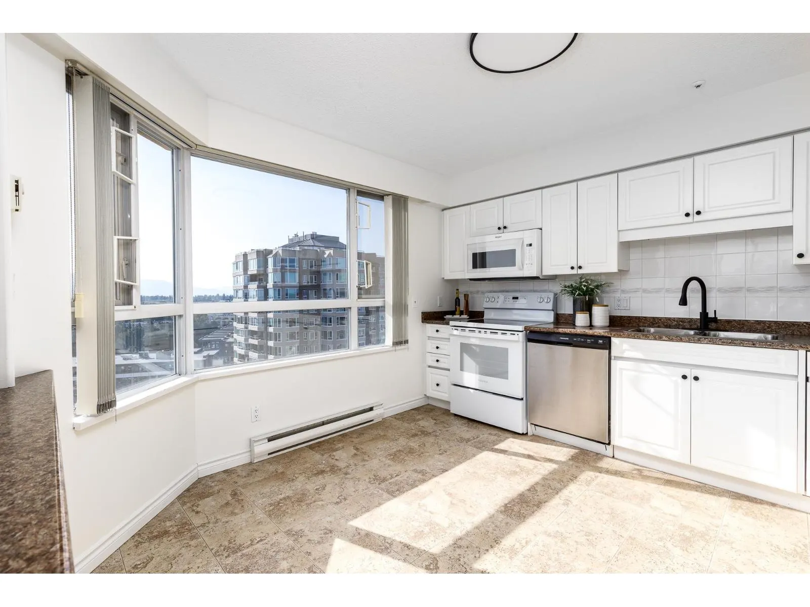 1501 3190 GLADWIN ROAD