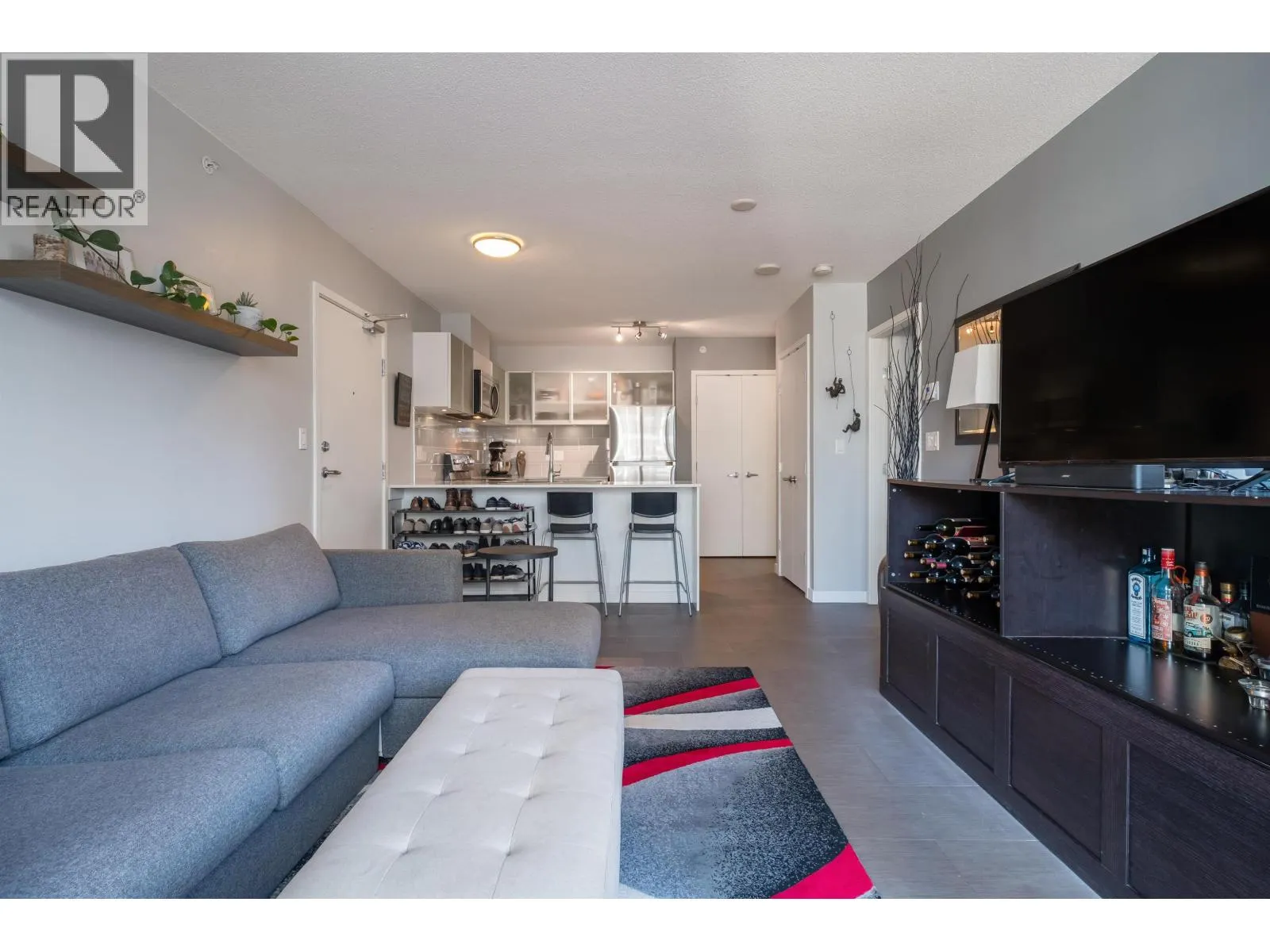606 66 W CORDOVA STREET