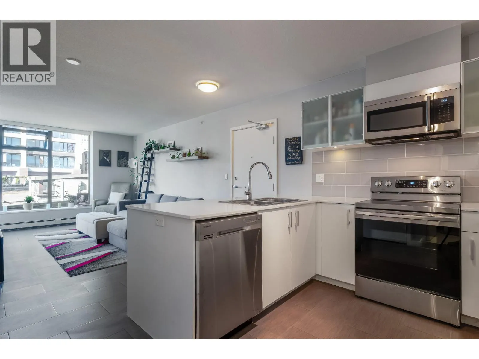 606 66 W CORDOVA STREET