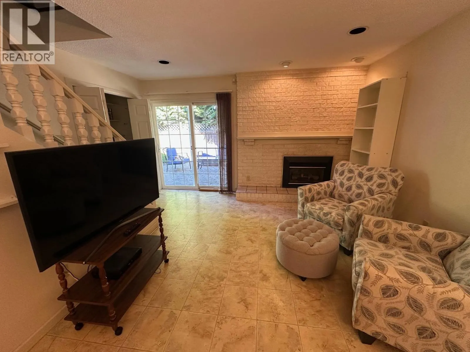 9360 PARKSVILLE DRIVE