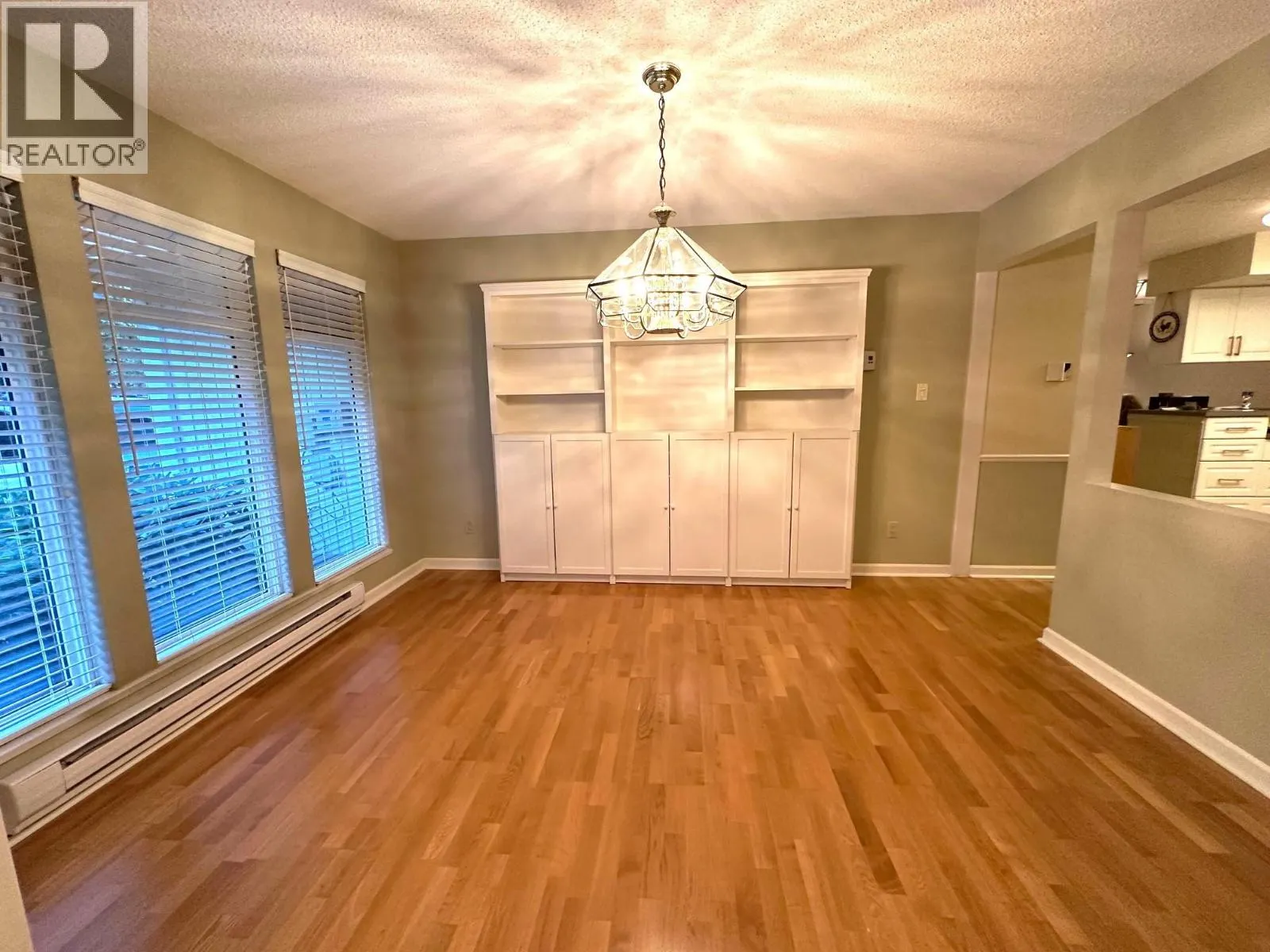 9360 PARKSVILLE DRIVE