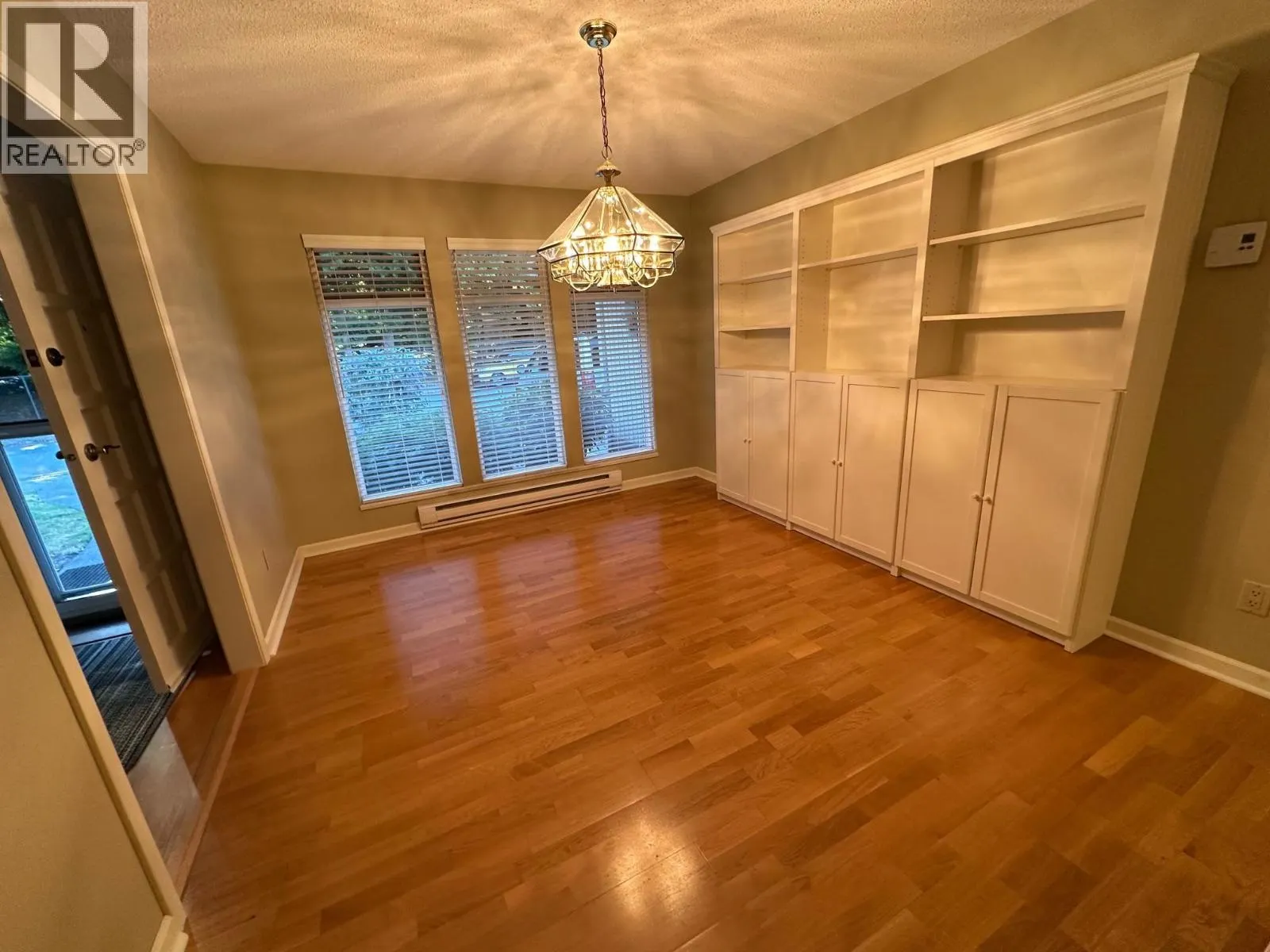 9360 PARKSVILLE DRIVE