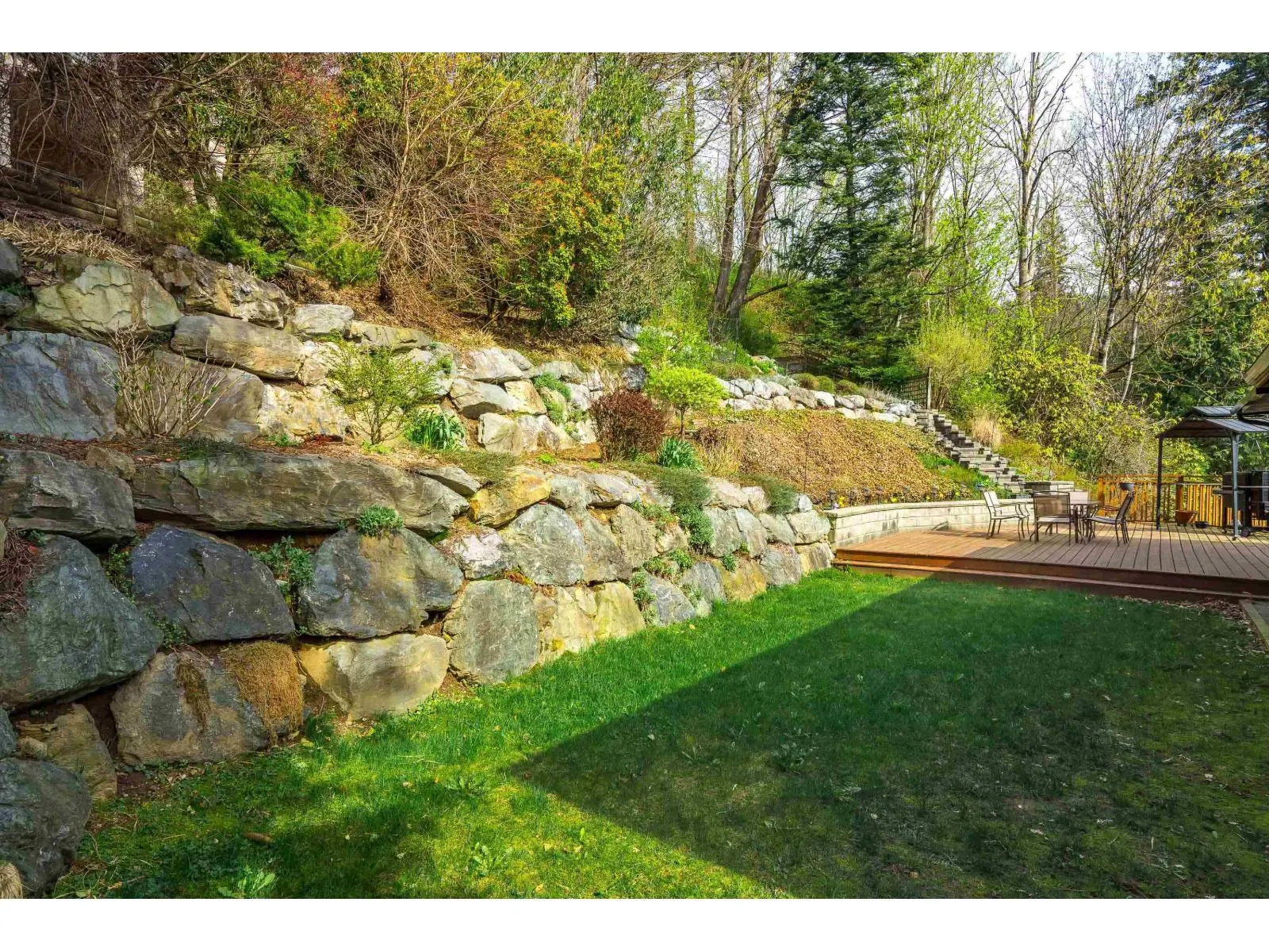 2245 FOOTHILLS COURT