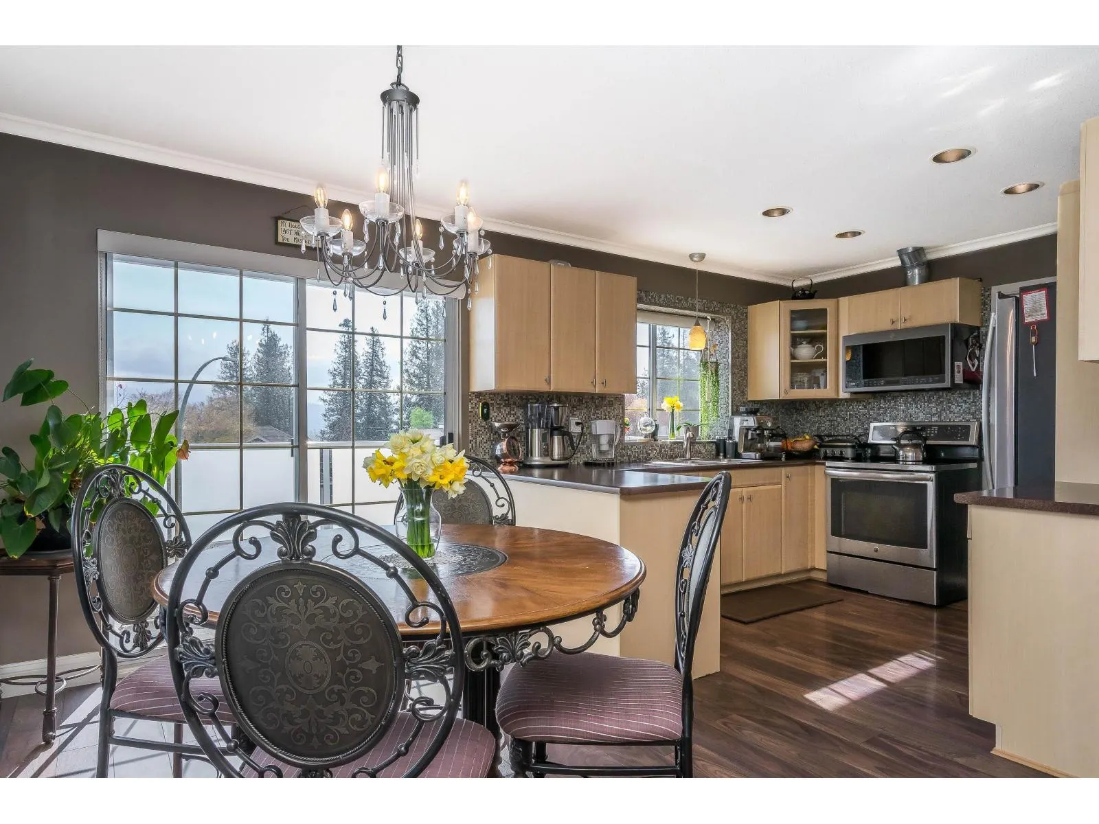 2245 FOOTHILLS COURT