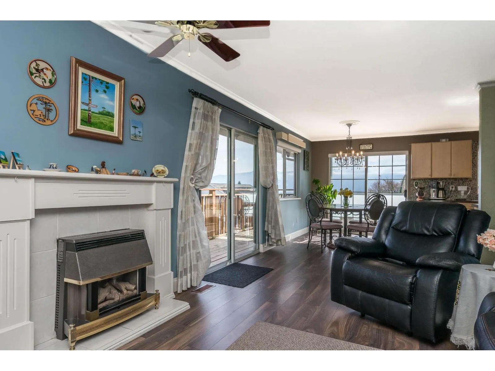 2245 FOOTHILLS COURT