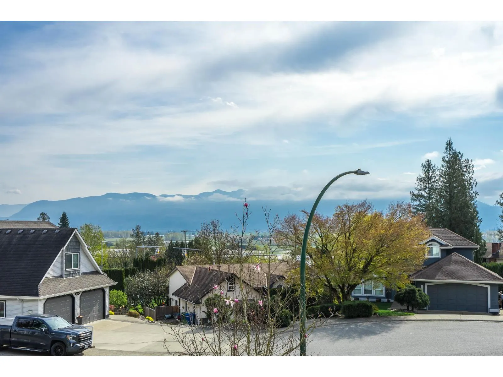 2245 FOOTHILLS COURT