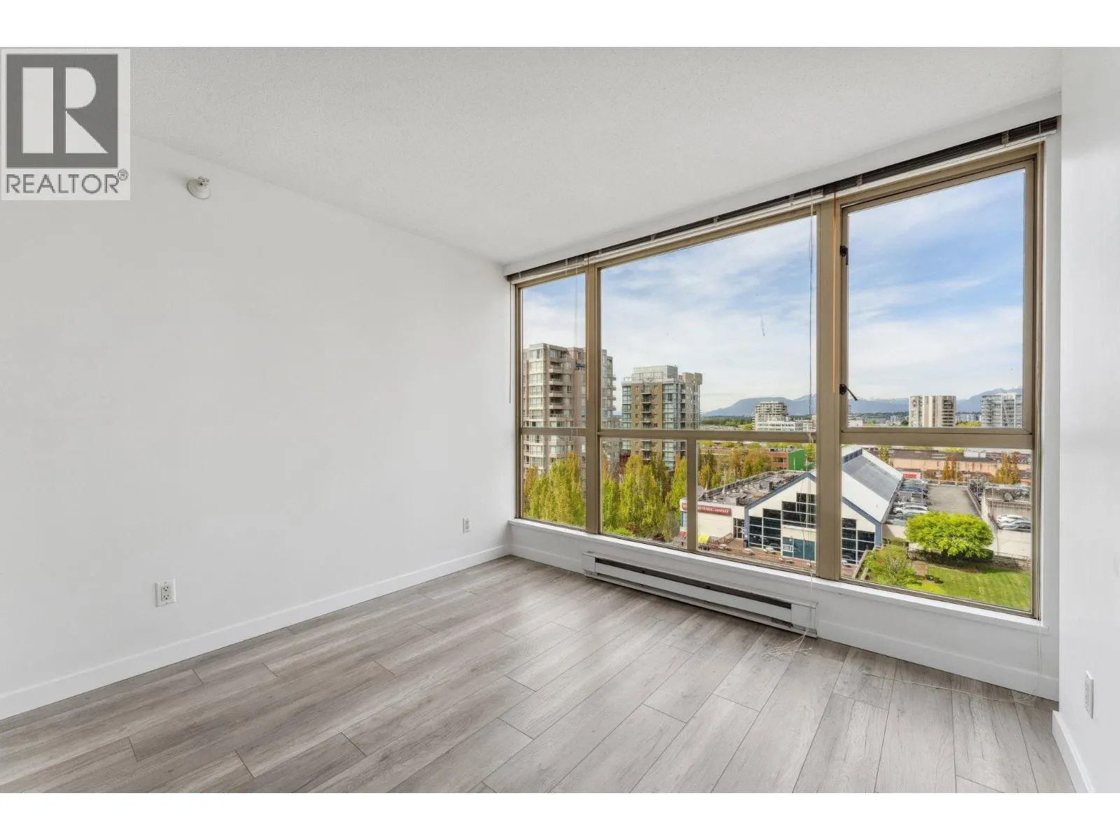 1105 8238 SABA ROAD