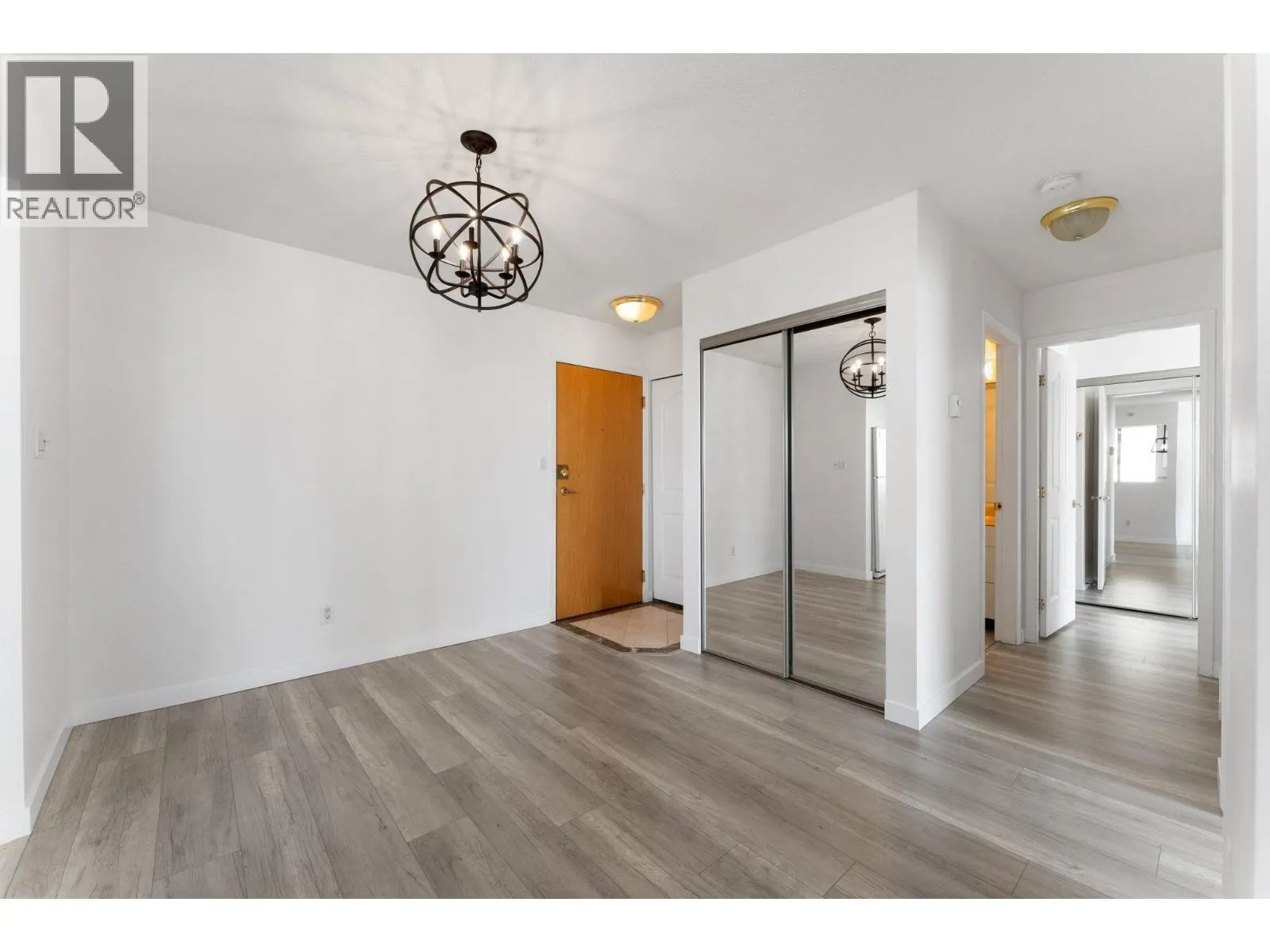 1105 8238 SABA ROAD
