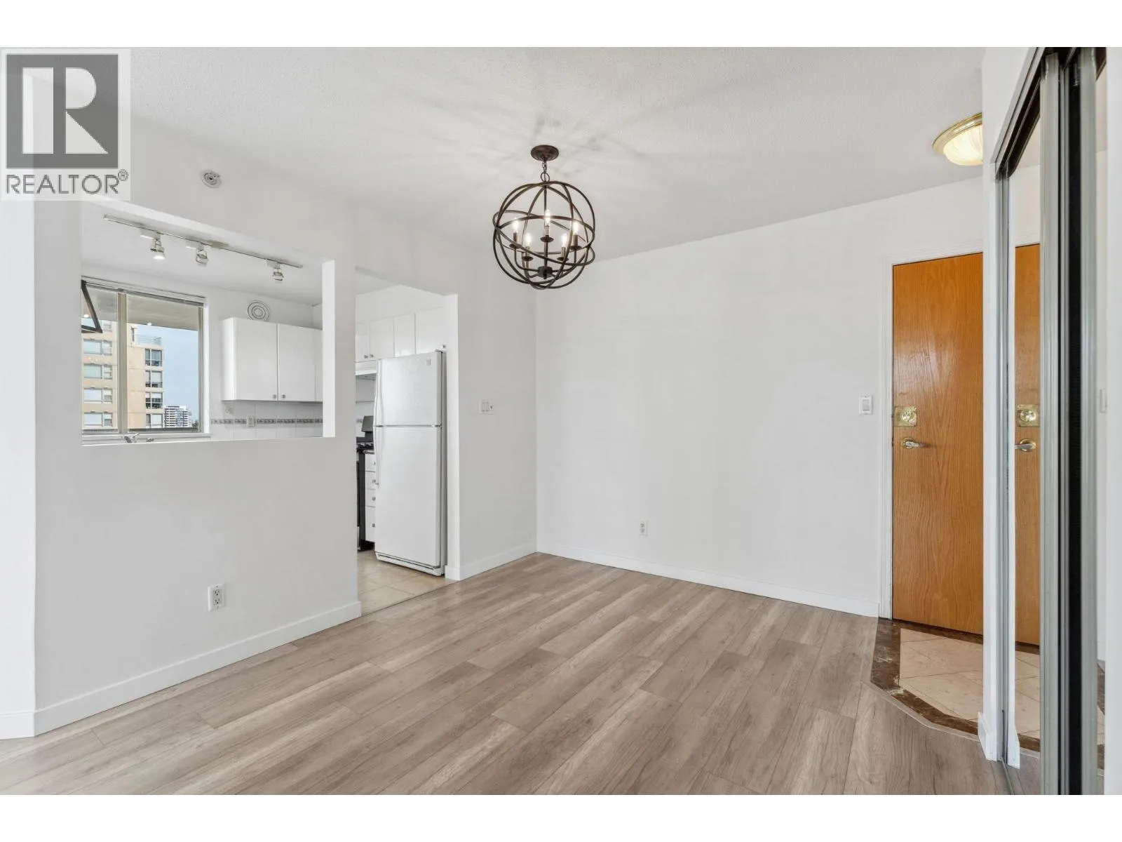 1105 8238 SABA ROAD