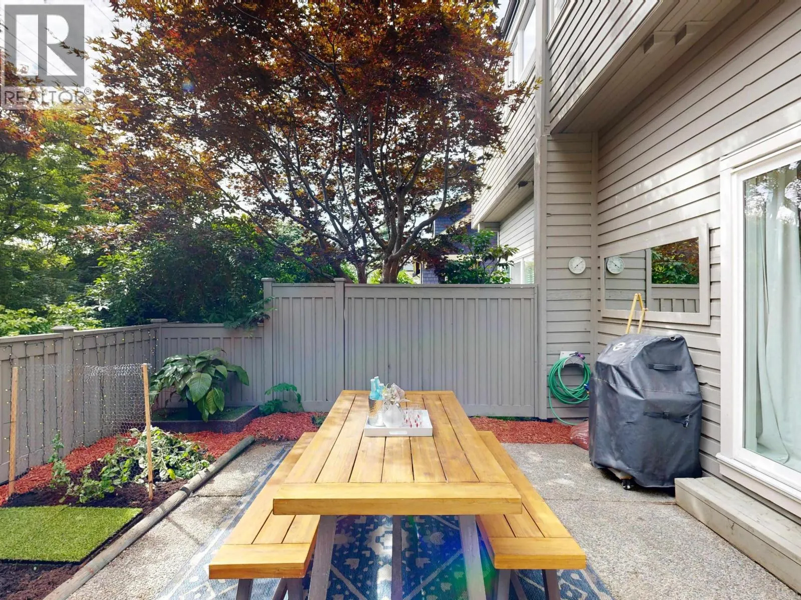 2409 W 5TH AVENUE