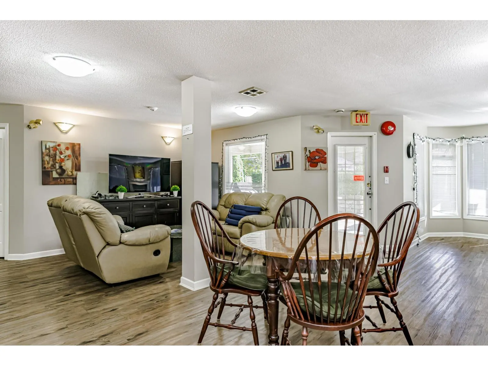 101 17727 58 AVENUE