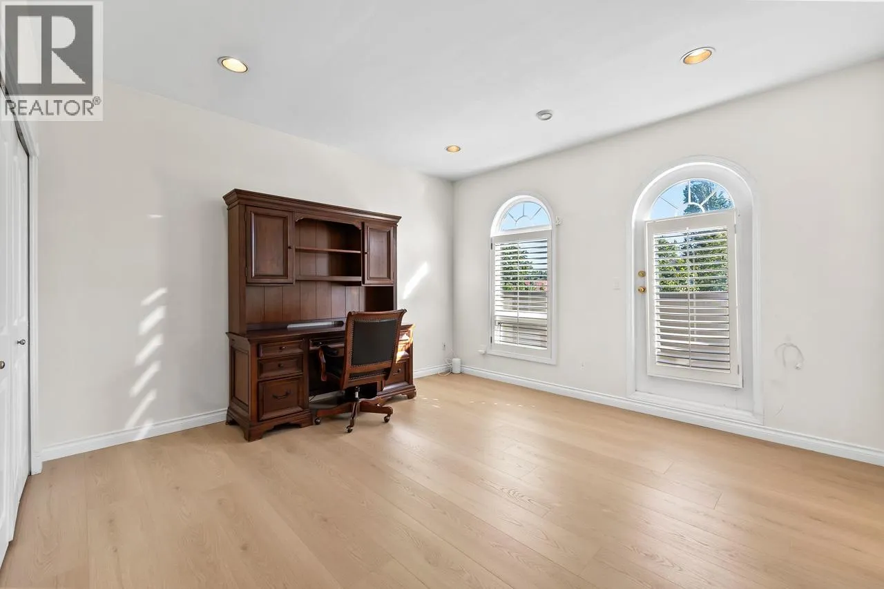 6711 CHATTERTON ROAD