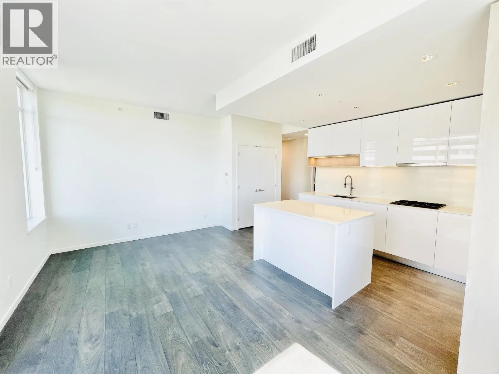 879 6600 MINORU BOULEVARD