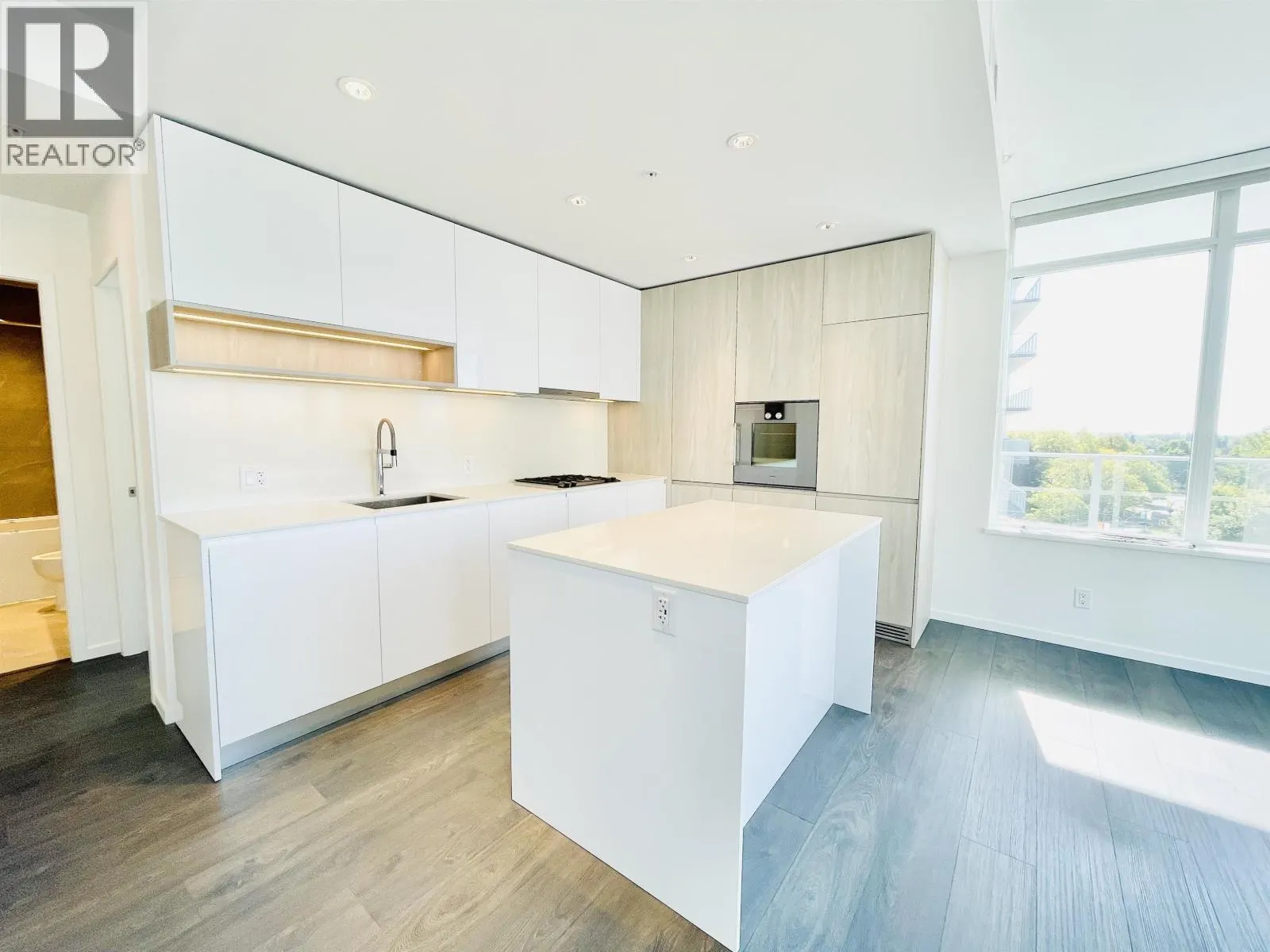 879 6600 MINORU BOULEVARD