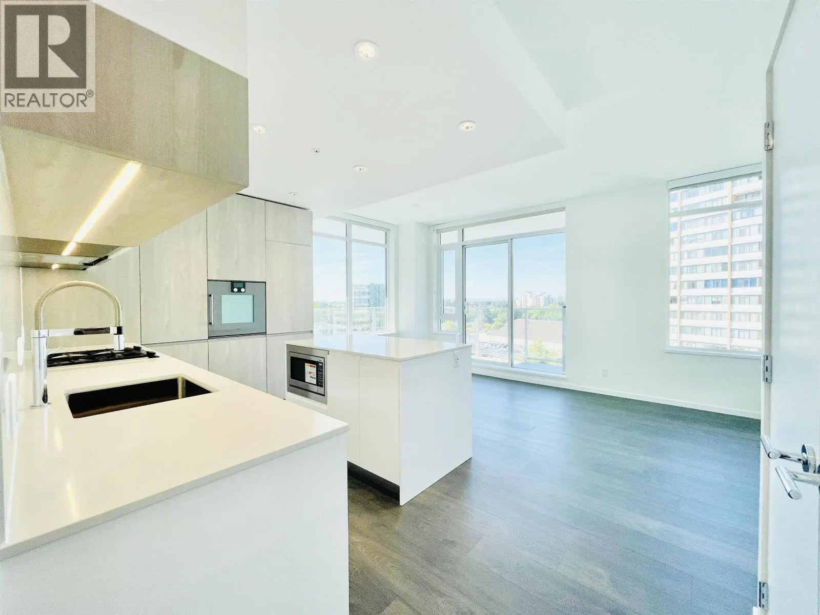 879 6600 MINORU BOULEVARD