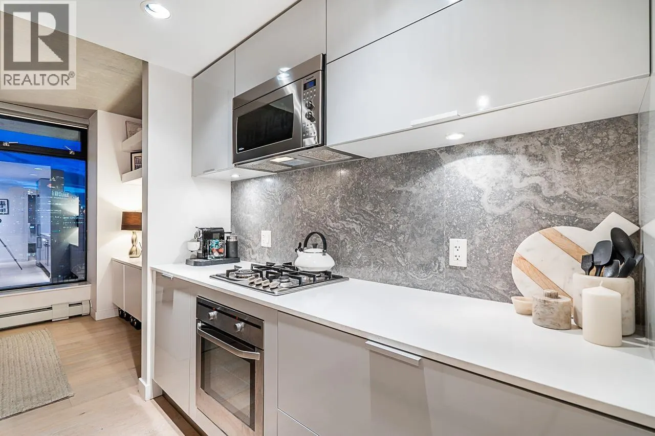 2305 108 W CORDOVA STREET