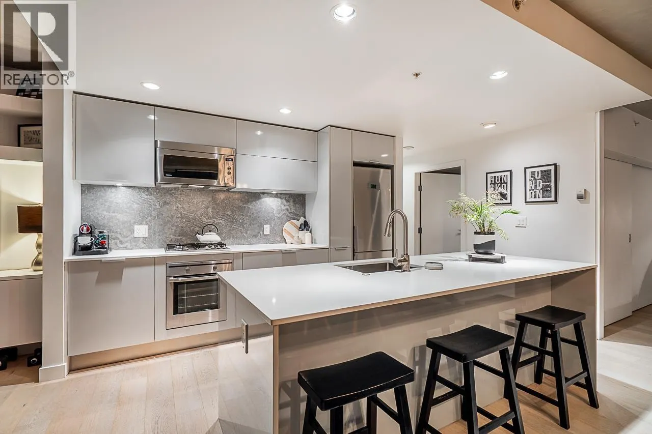 2305 108 W CORDOVA STREET