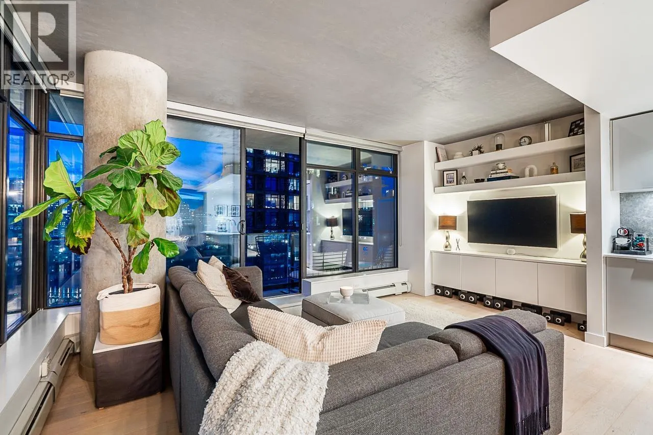 2305 108 W CORDOVA STREET