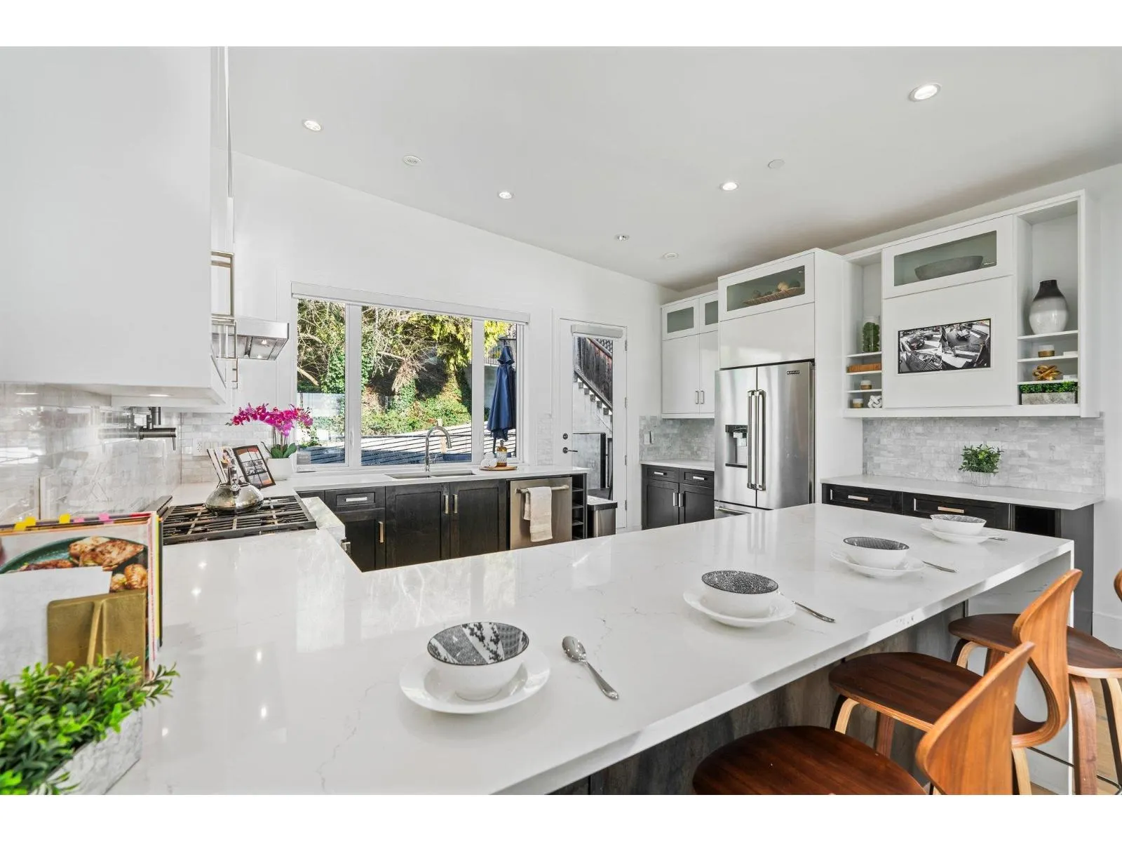 14857 BUENA VISTA