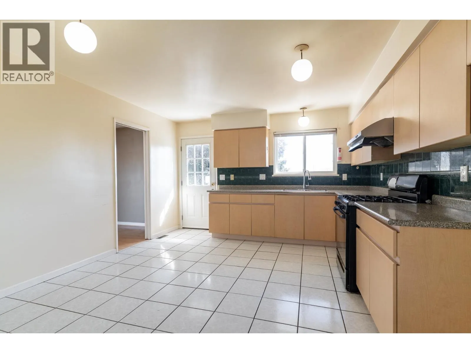 4418 SAVOY STREET