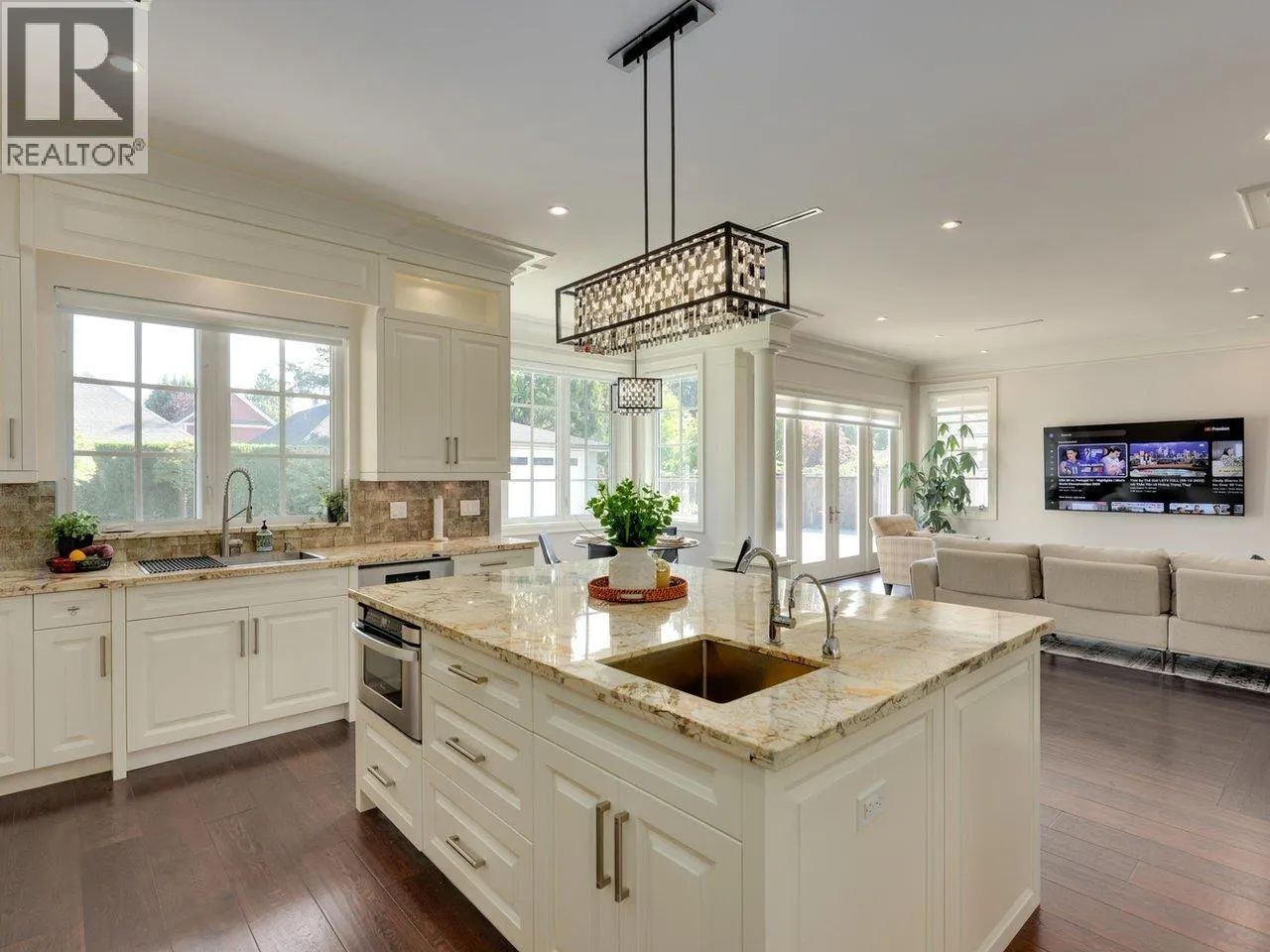 5064 FENTON DRIVE