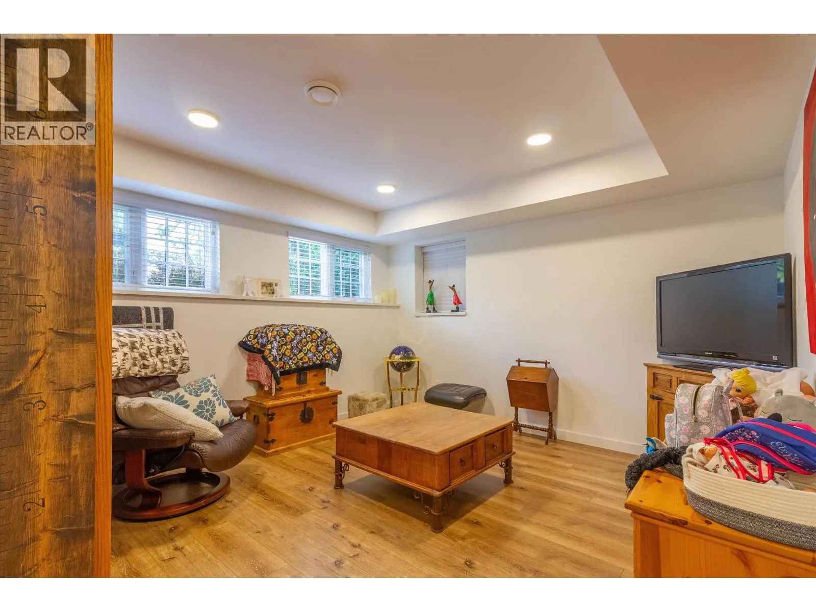 903 WALLS AVENUE