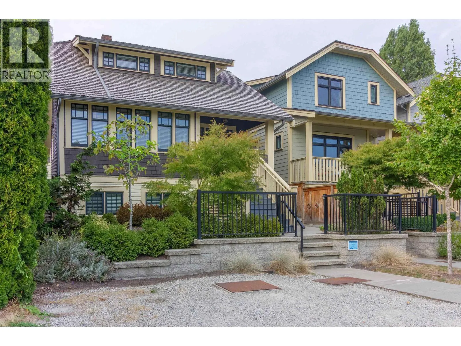903 WALLS AVENUE