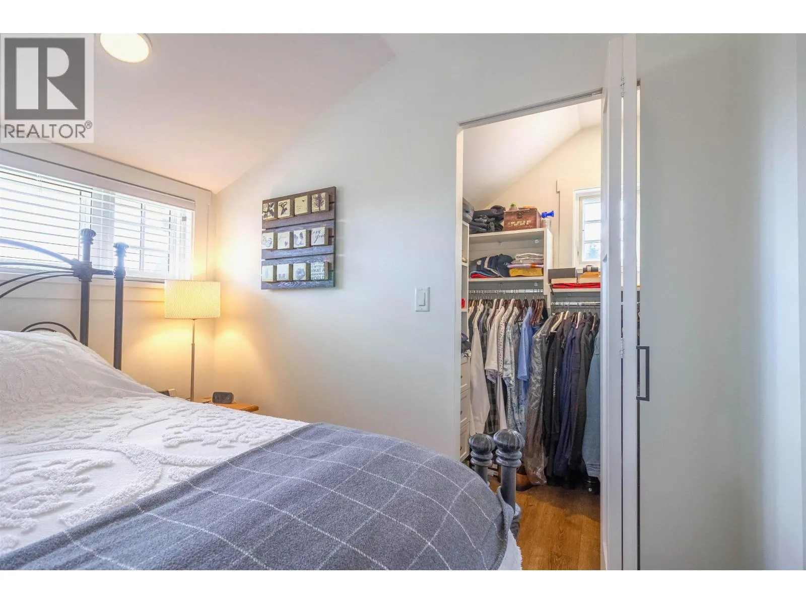 903 WALLS AVENUE
