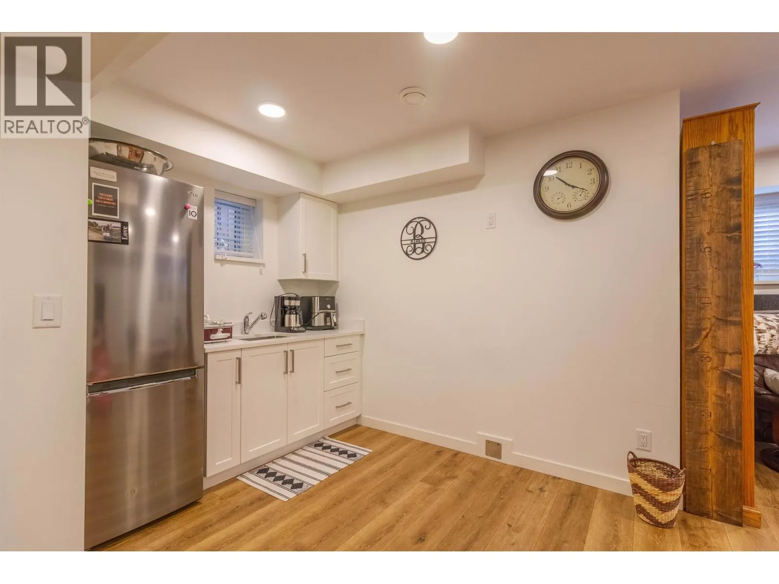 903 WALLS AVENUE