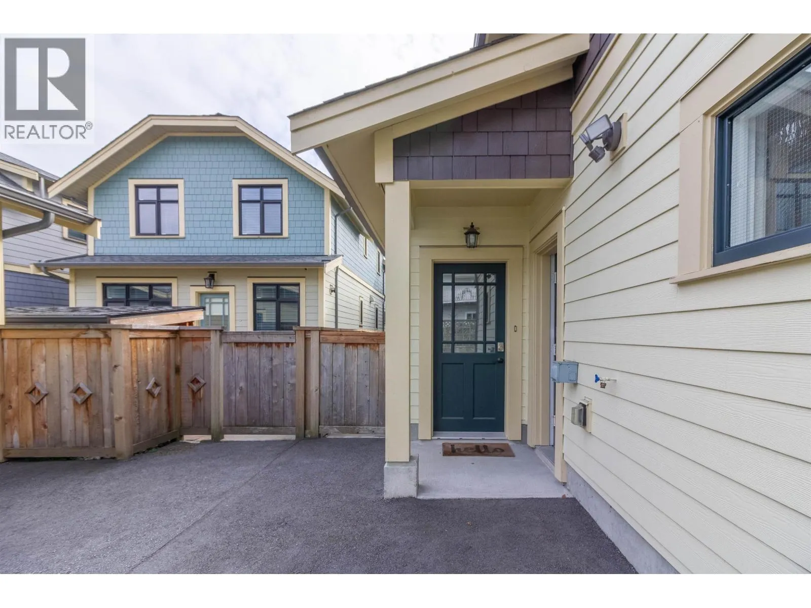 903 WALLS AVENUE