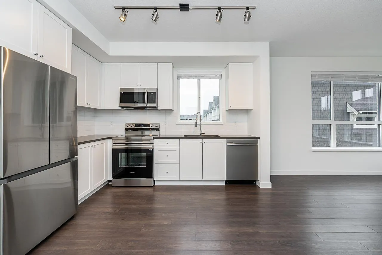 506 15738 85 AVENUE