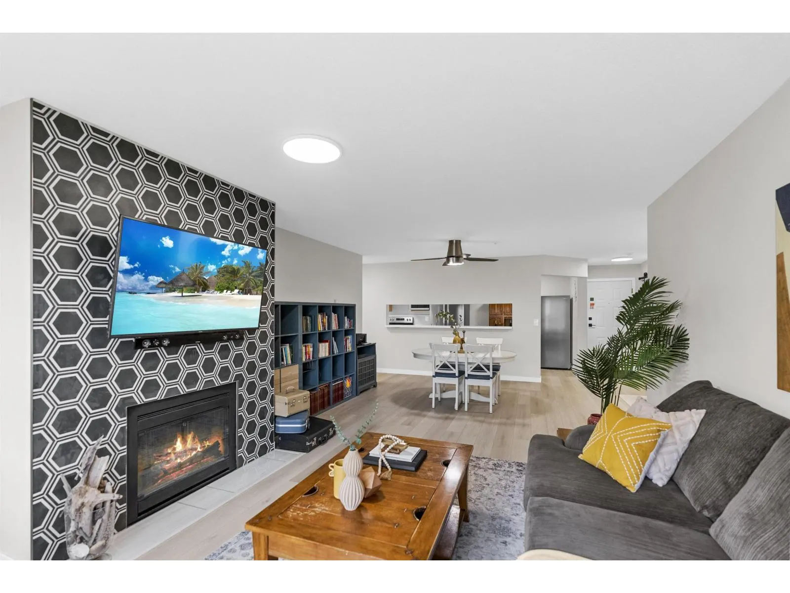 210 13860 70 AVENUE