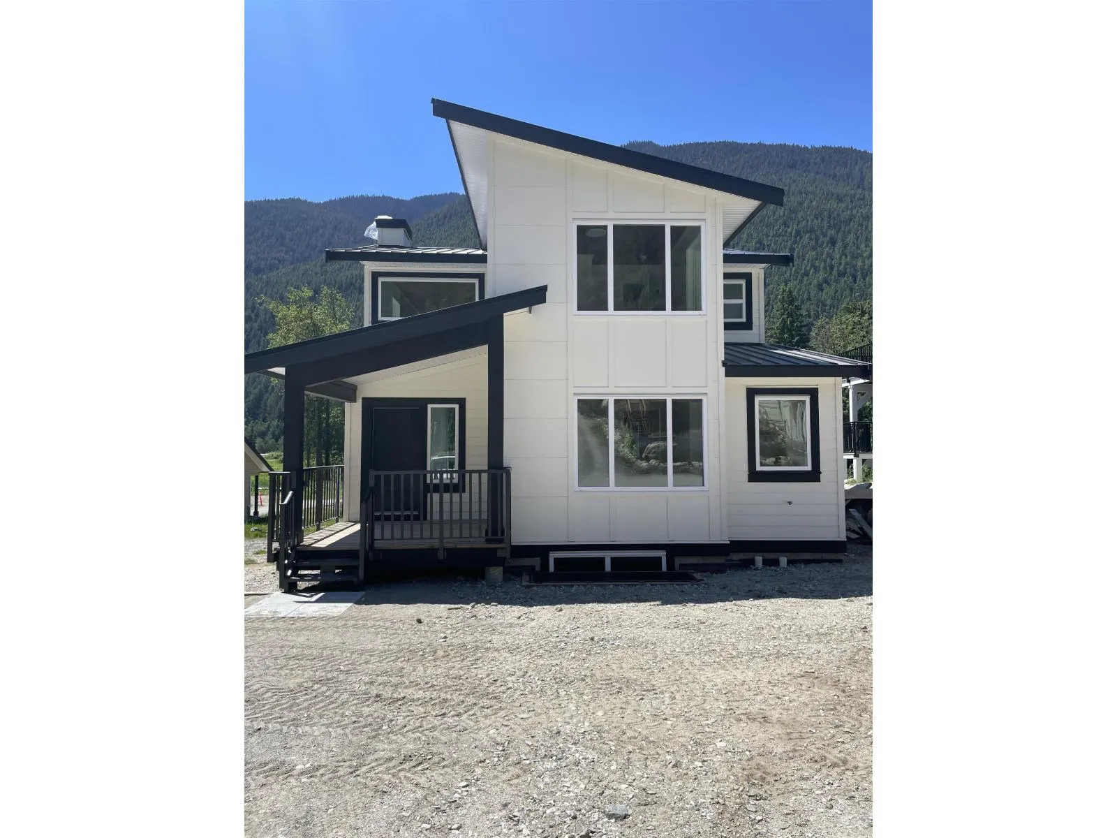 71423 GROVE BOULEVARD|Sunshine Valley