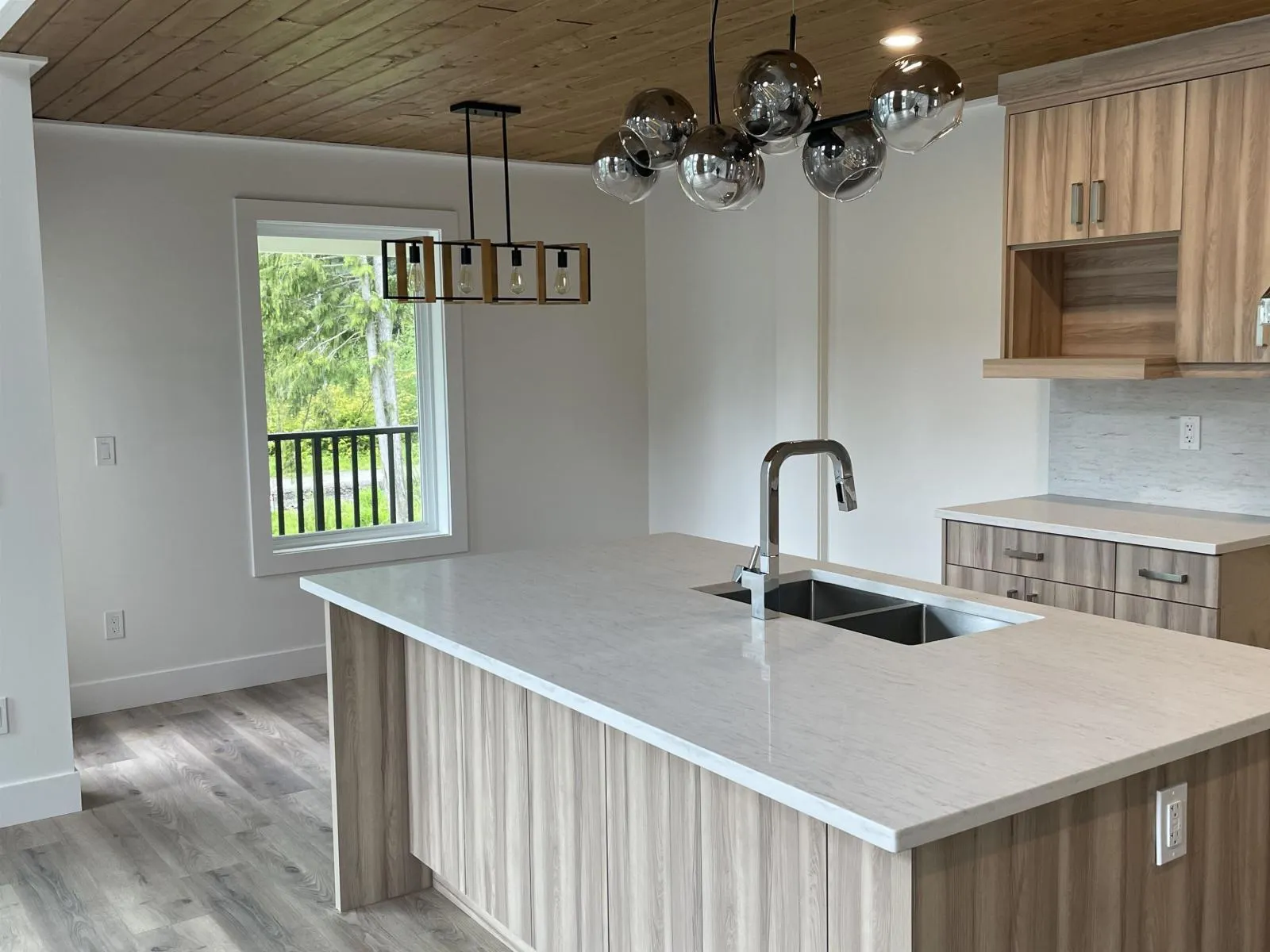 71423 GROVE BOULEVARD|Sunshine Valley